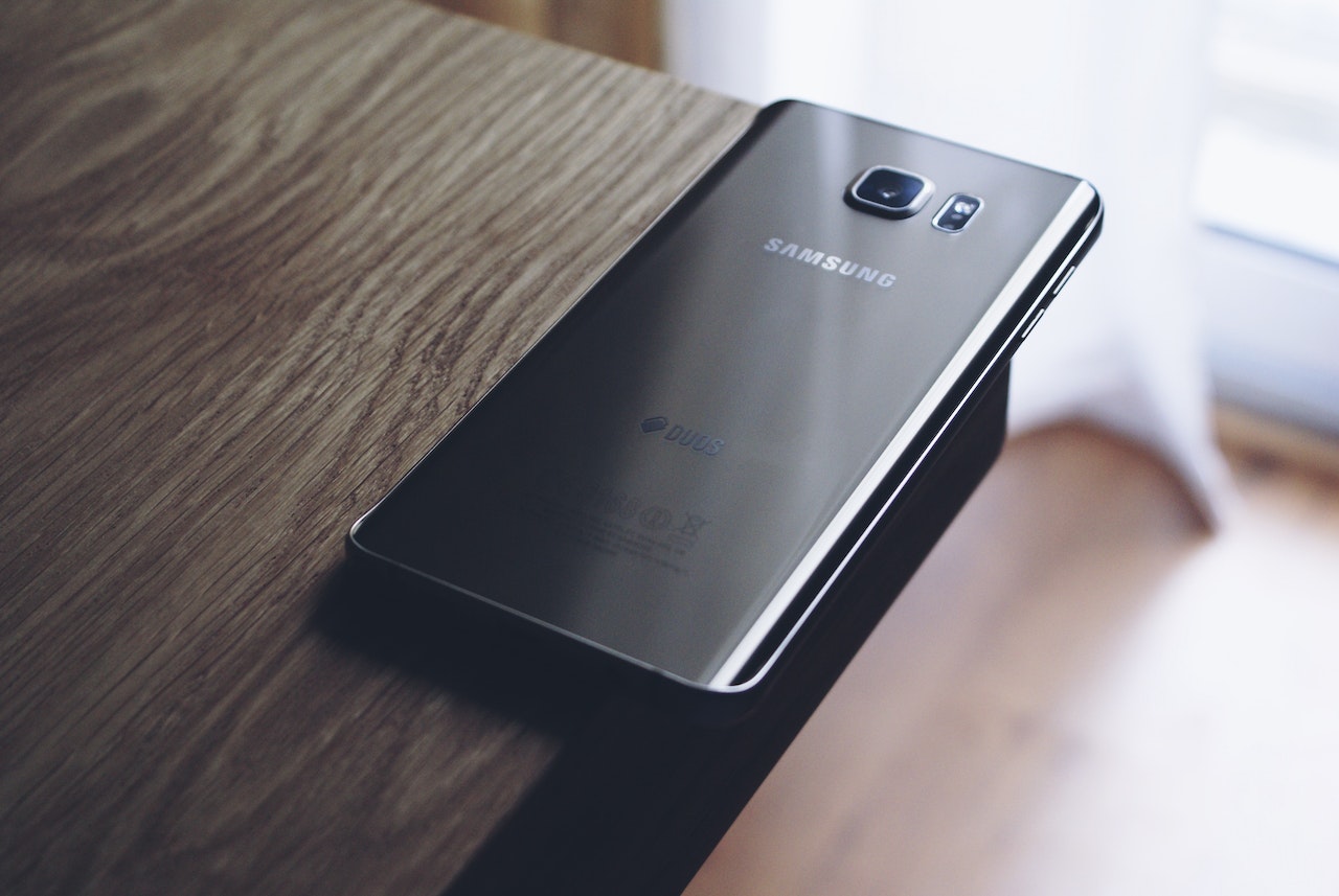 Samsung is being used as the phone with the best battery life